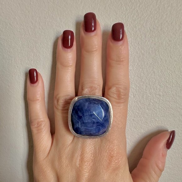 Beautiful Sterling Silver and Sodalite Stone Ring from Ilaria Peru - Adjustable - Picture 2 of 6